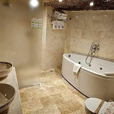Отель Peruna Cave Невшехир